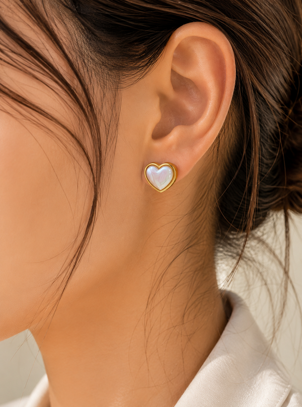 Pearl Heart Classic Stud Earrings